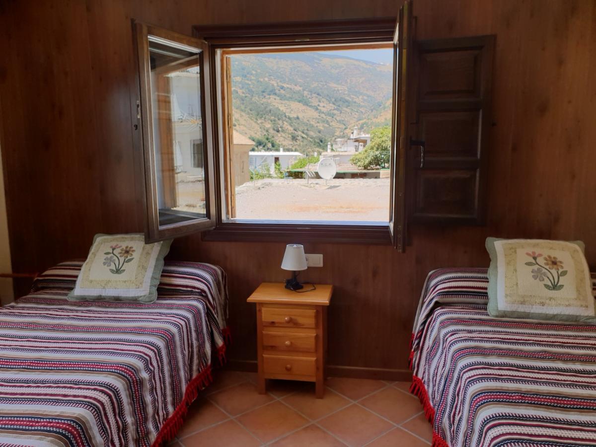 Hostal Pampaneira Exteriör bild